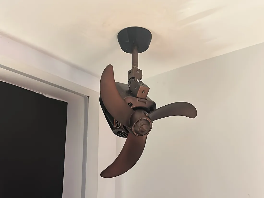 Retro-style ceiling fan integrated into the Home Assistant system